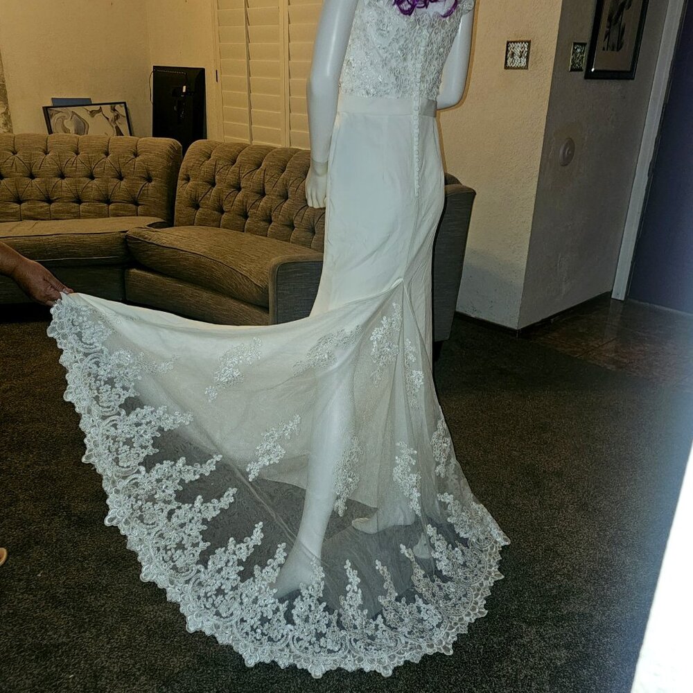 EVA USA DRESS M formal wedding train dress lace pearls EV-5161